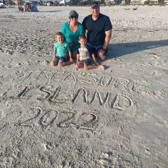 Meet your Posher, Lindsay - Picture 1 of 1